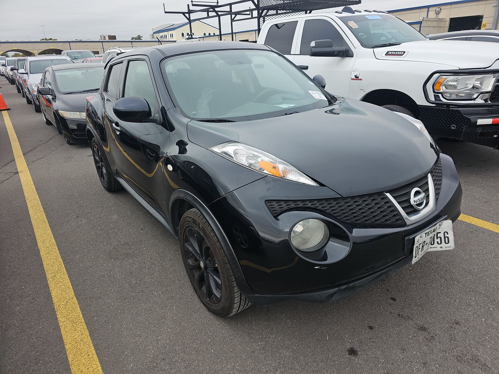 2014 Nissan JUKE S FWD