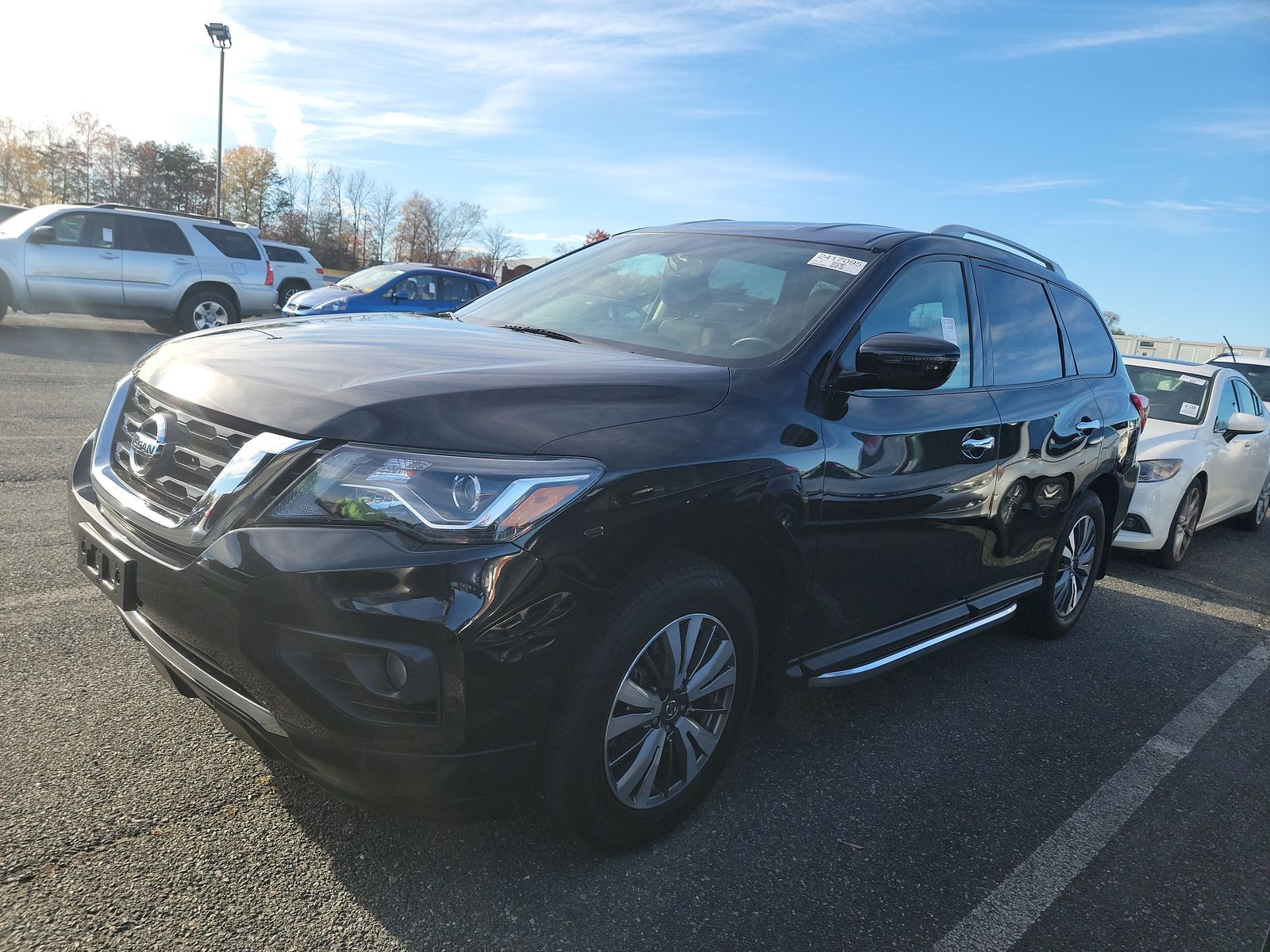 2020 Nissan Pathfinder SV