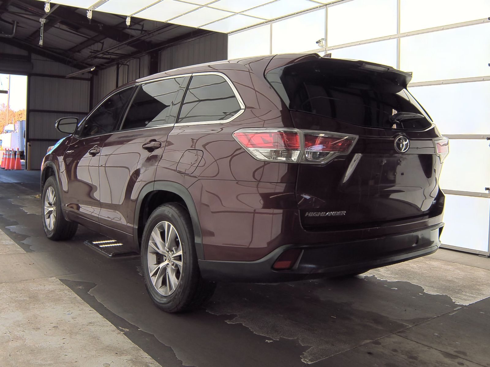 2015 Toyota Highlander LE Plus FWD