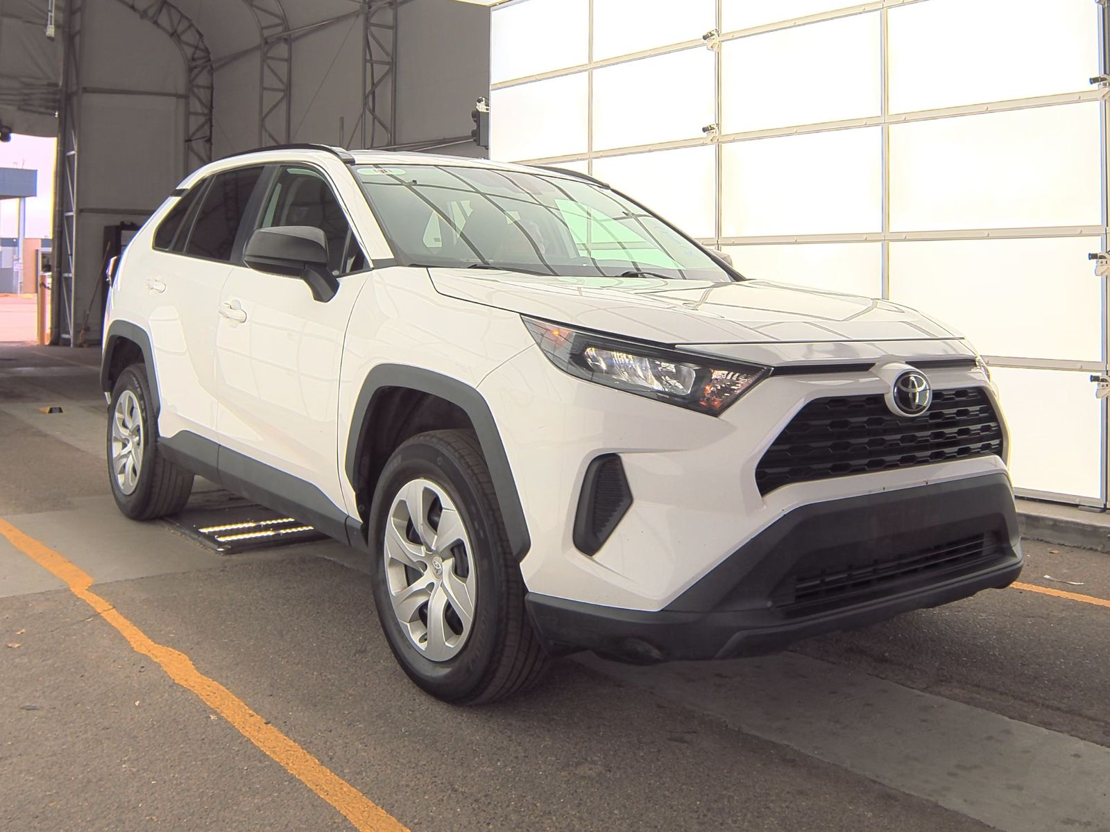 2021 Toyota RAV4 LE FWD