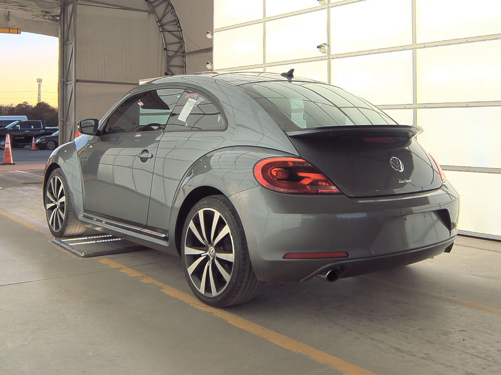 2012 Volkswagen Beetle 2.0T Turbo FWD