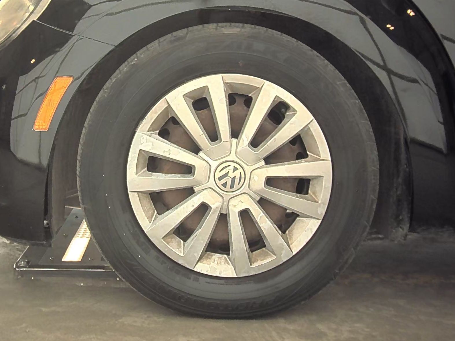 2013 Volkswagen Beetle 2.5L FWD