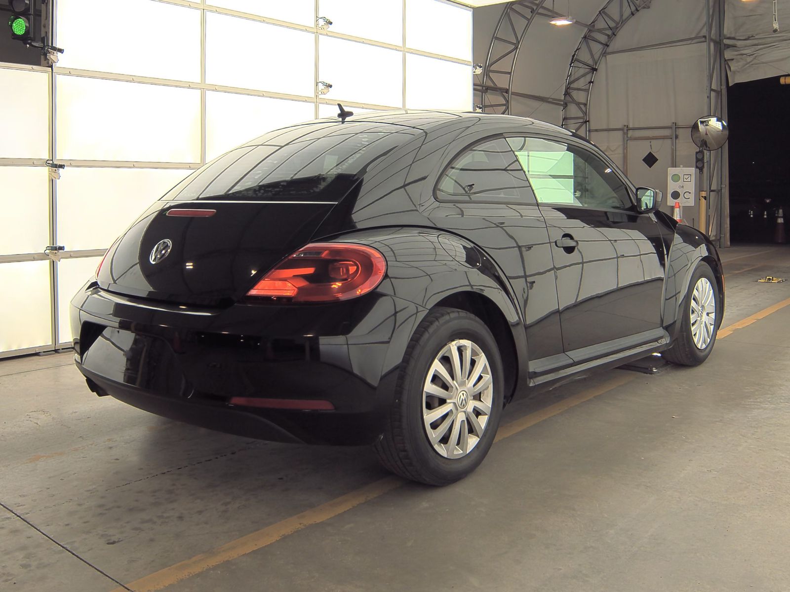 2013 Volkswagen Beetle 2.5L FWD