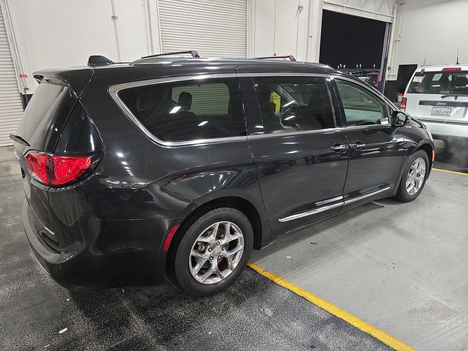 2018 Chrysler Pacifica Limited FWD