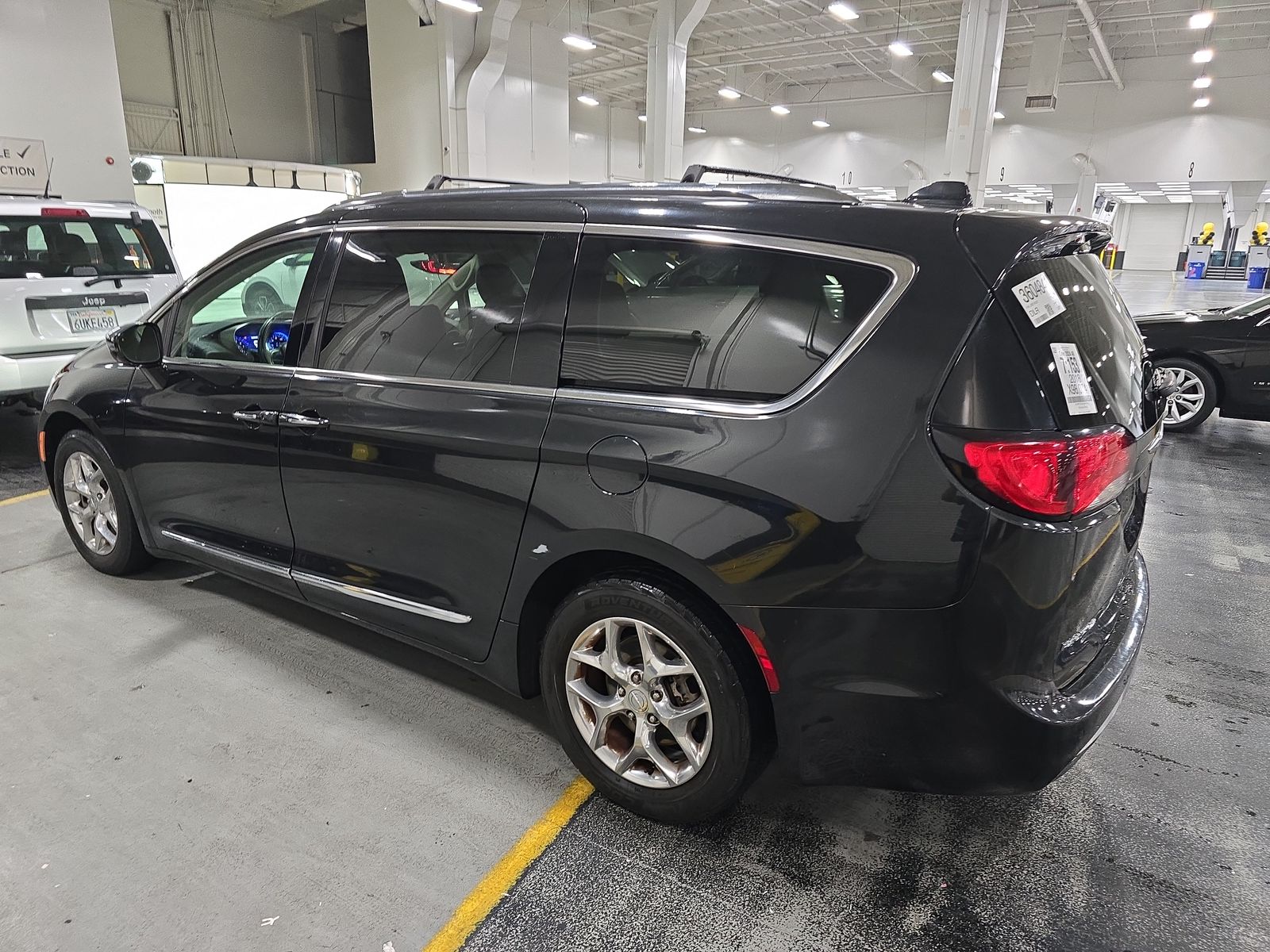 2018 Chrysler Pacifica Limited FWD