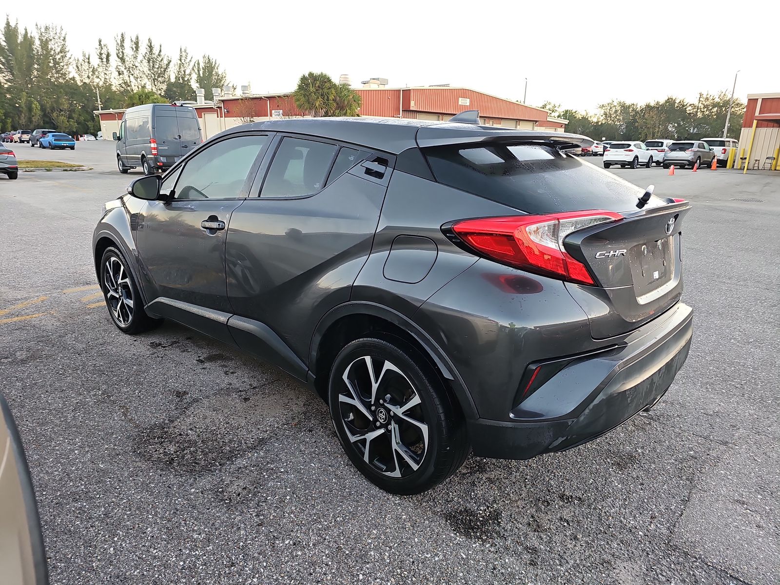 2019 Toyota C-HR XLE FWD