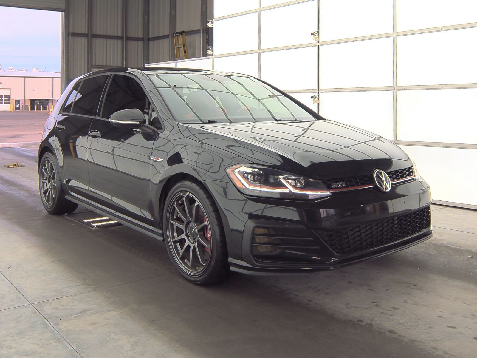 2018 Volkswagen Golf GTI 2.0T SE FWD