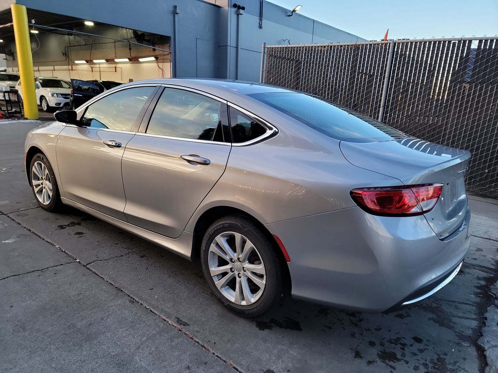 2015 Chrysler 200 Limited FWD