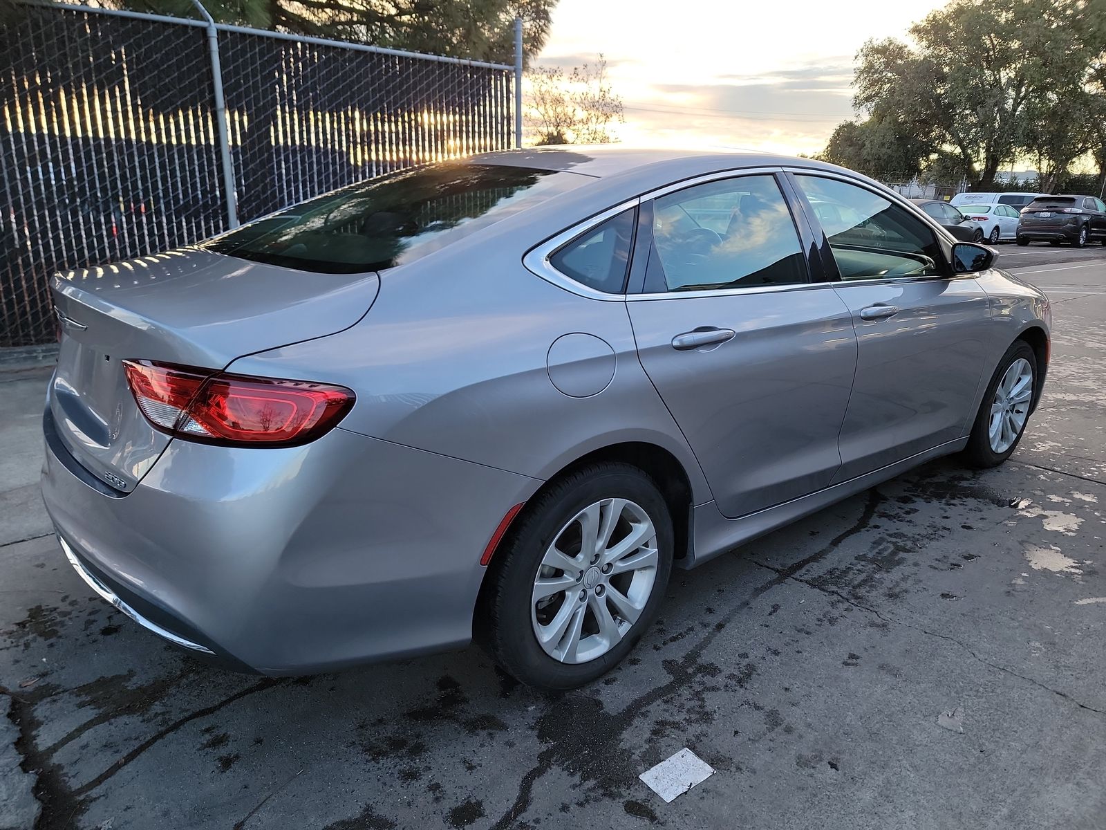 2015 Chrysler 200 Limited FWD