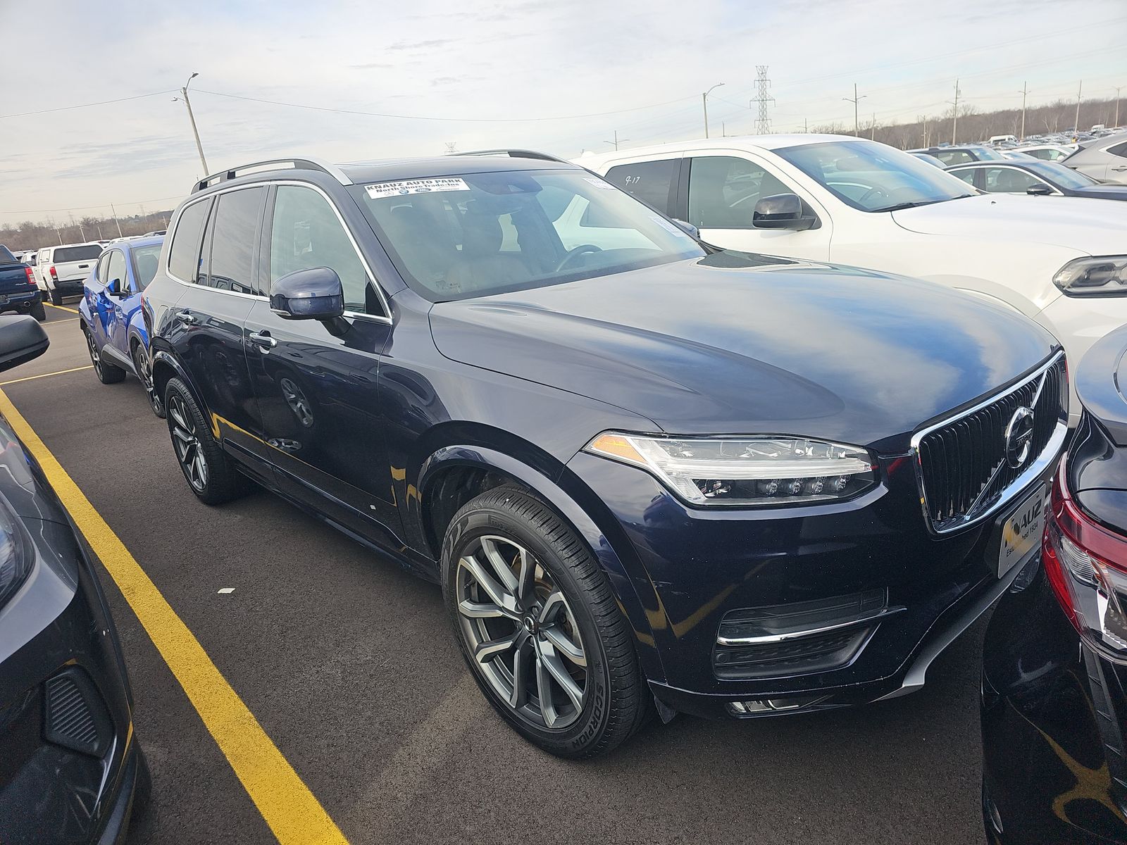 2019 Volvo XC90 T6 Momentum AWD