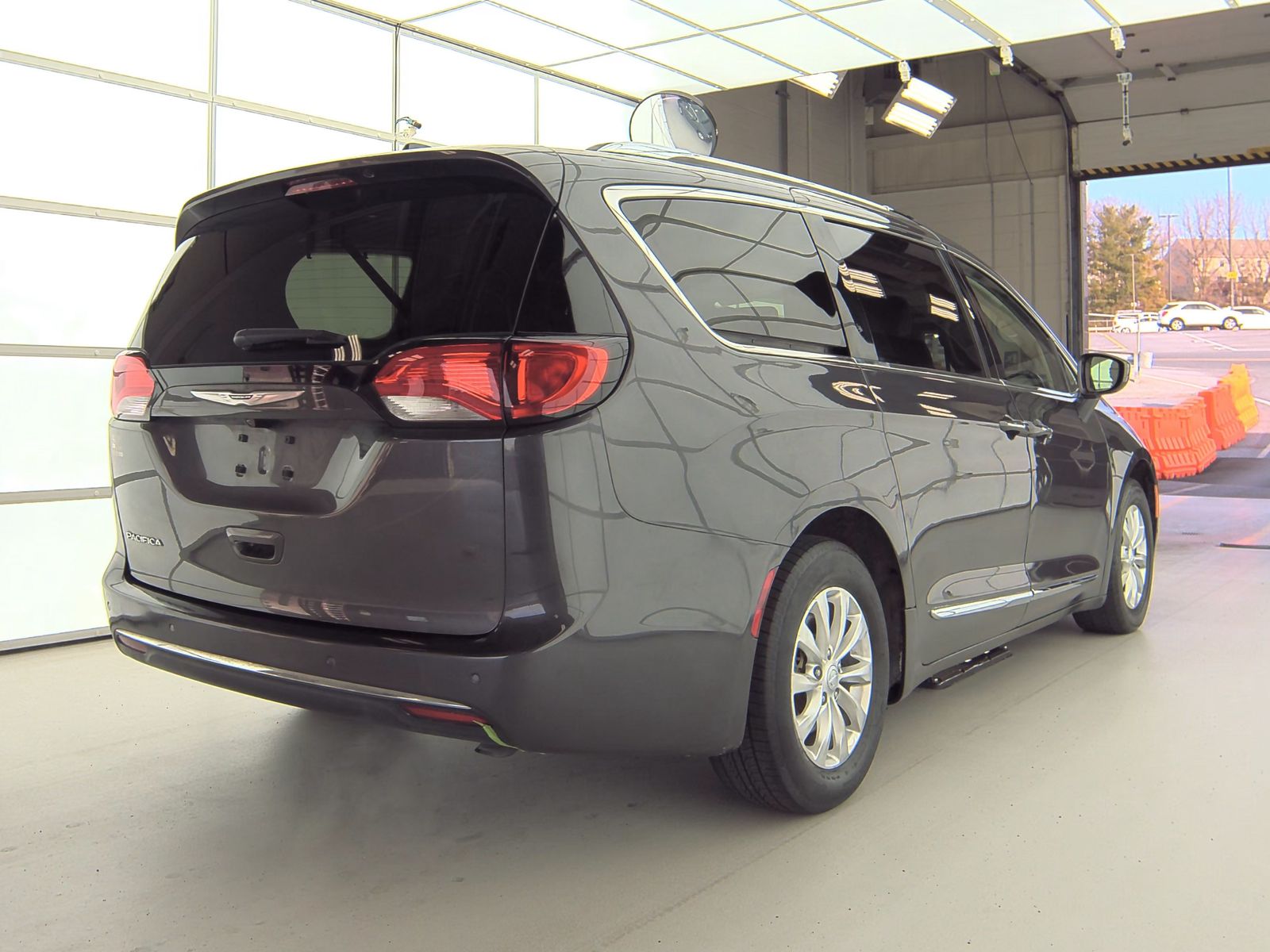 2019 Chrysler Pacifica Touring L FWD