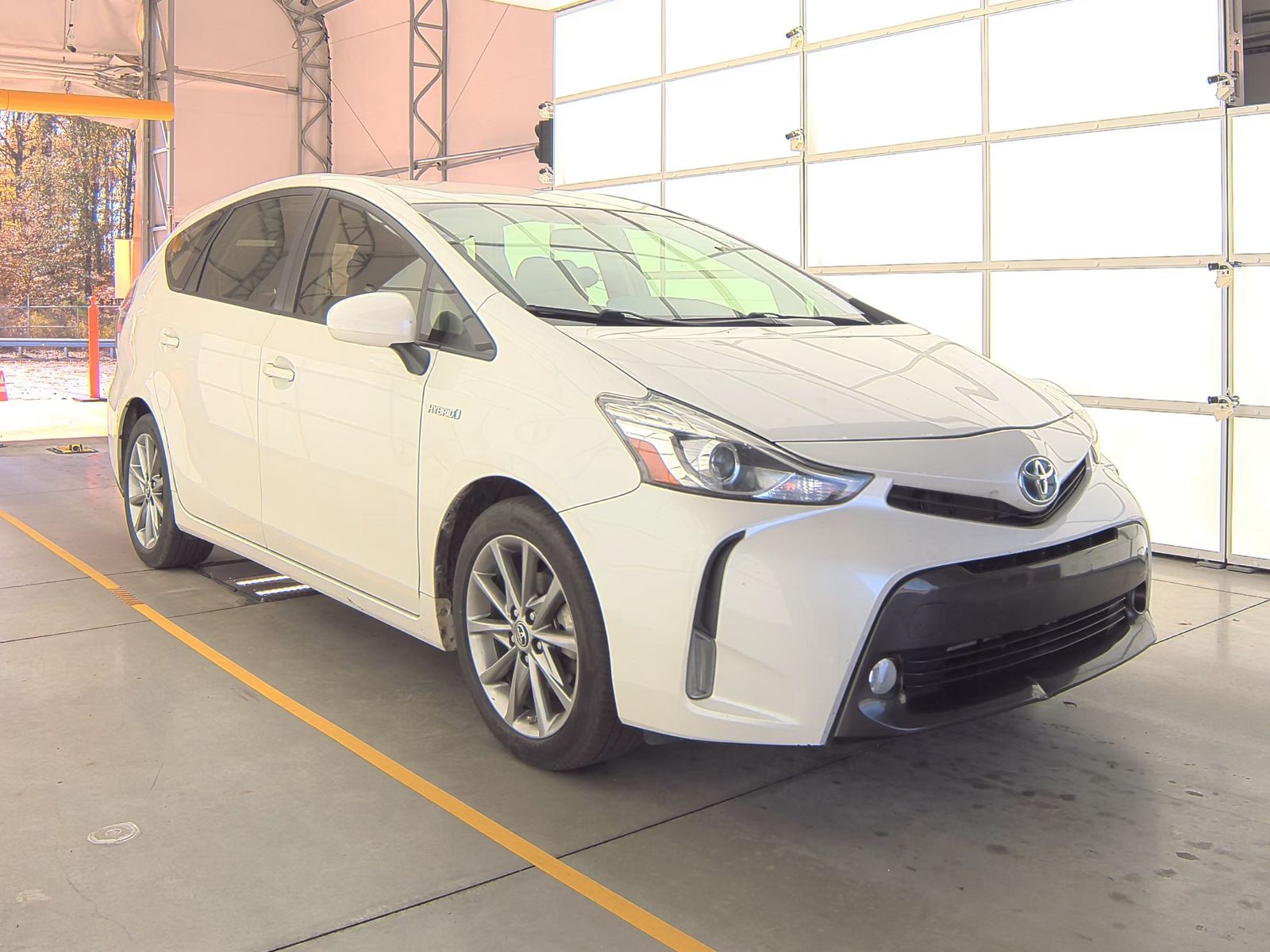 2015 Toyota Prius v Five FWD