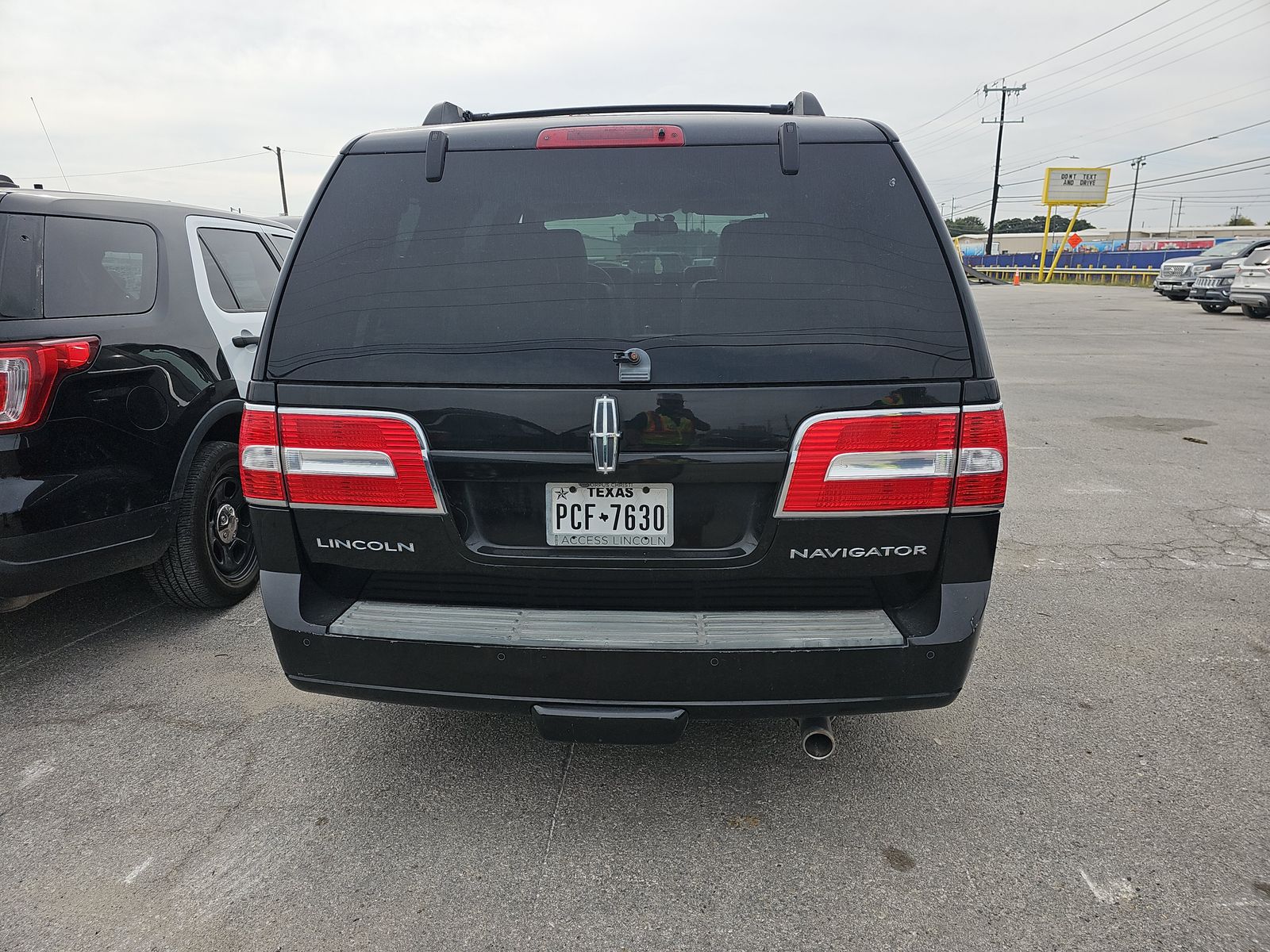 2012 Lincoln Navigator Base RWD