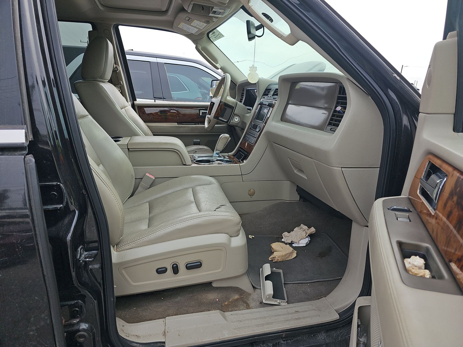 2012 Lincoln Navigator Base RWD