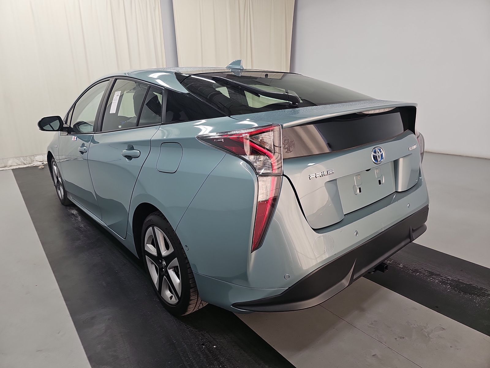 2018 Toyota Prius Four Touring FWD