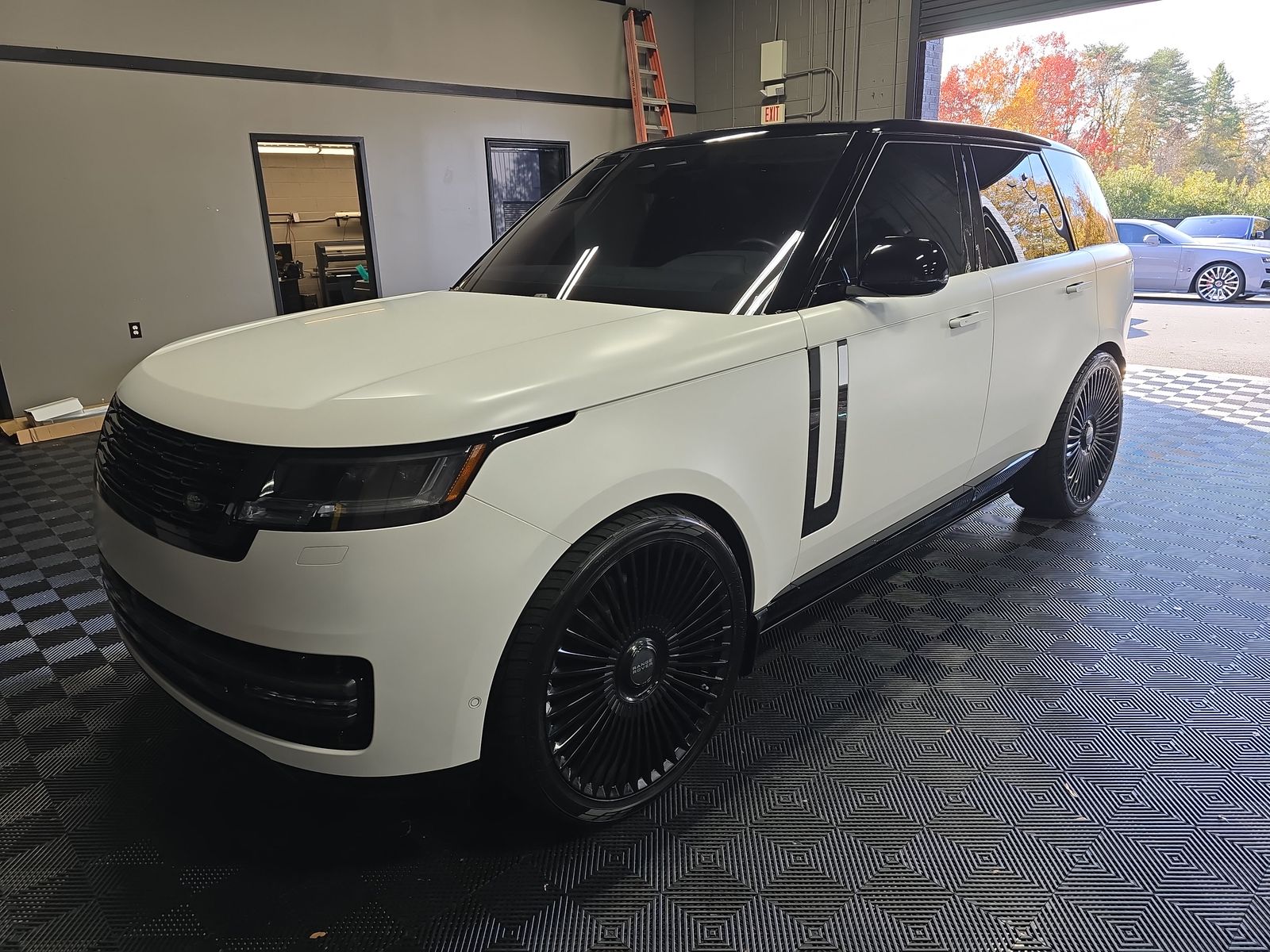2023 Land Rover Range Rover SE