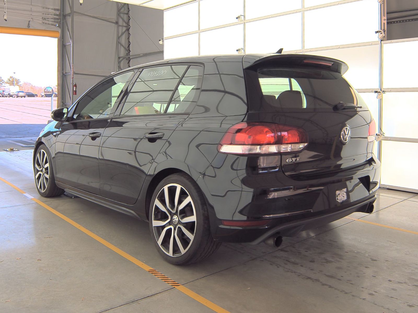 2014 Volkswagen Golf GTI 2.0T Wolfsburg Edition FWD