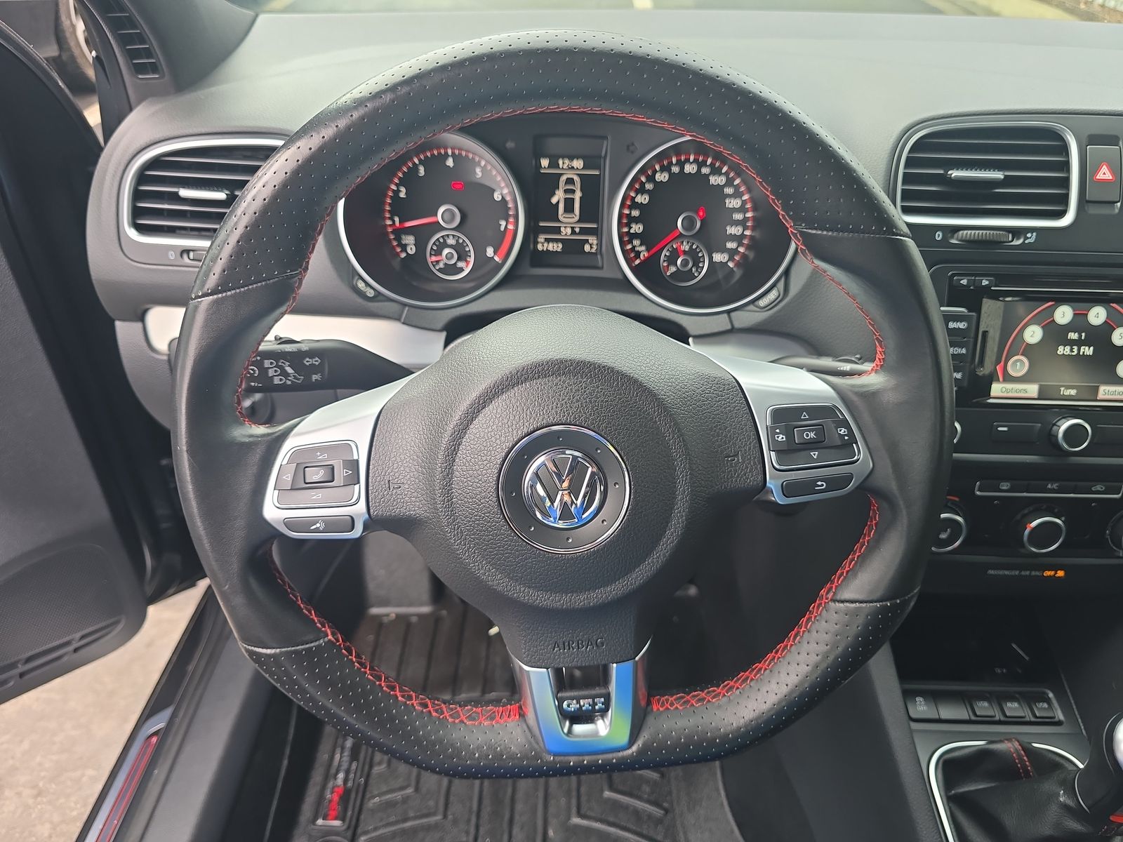 2013 Volkswagen Golf GTI 2.0T FWD