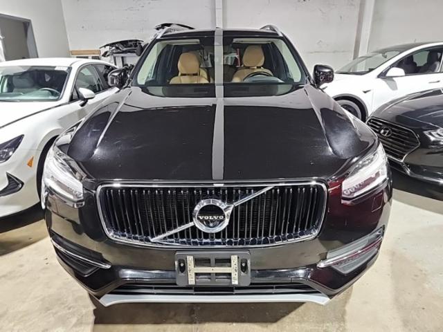 2016 Volvo XC90 T6 Momentum AWD