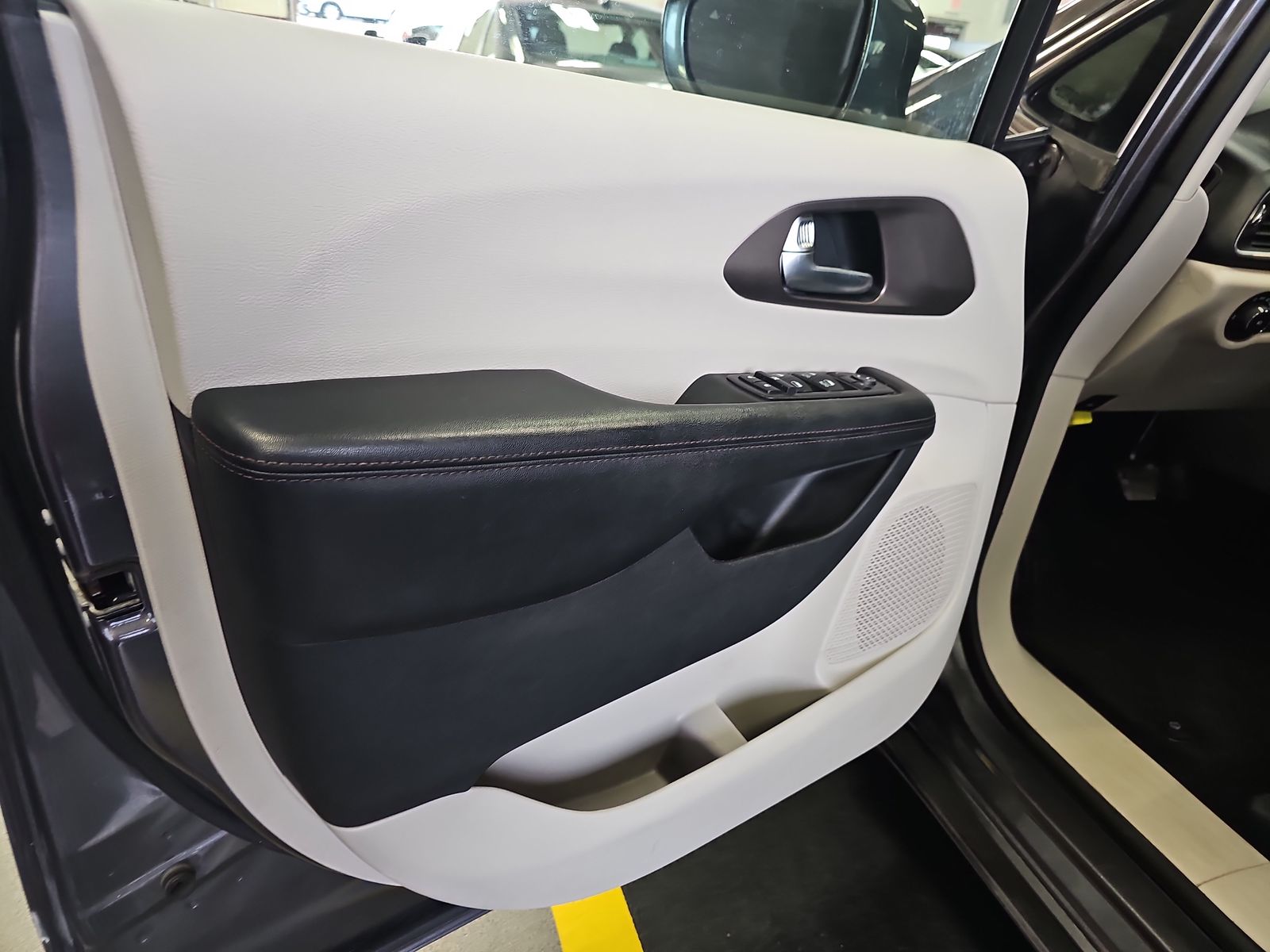 2019 Chrysler Pacifica Touring L FWD