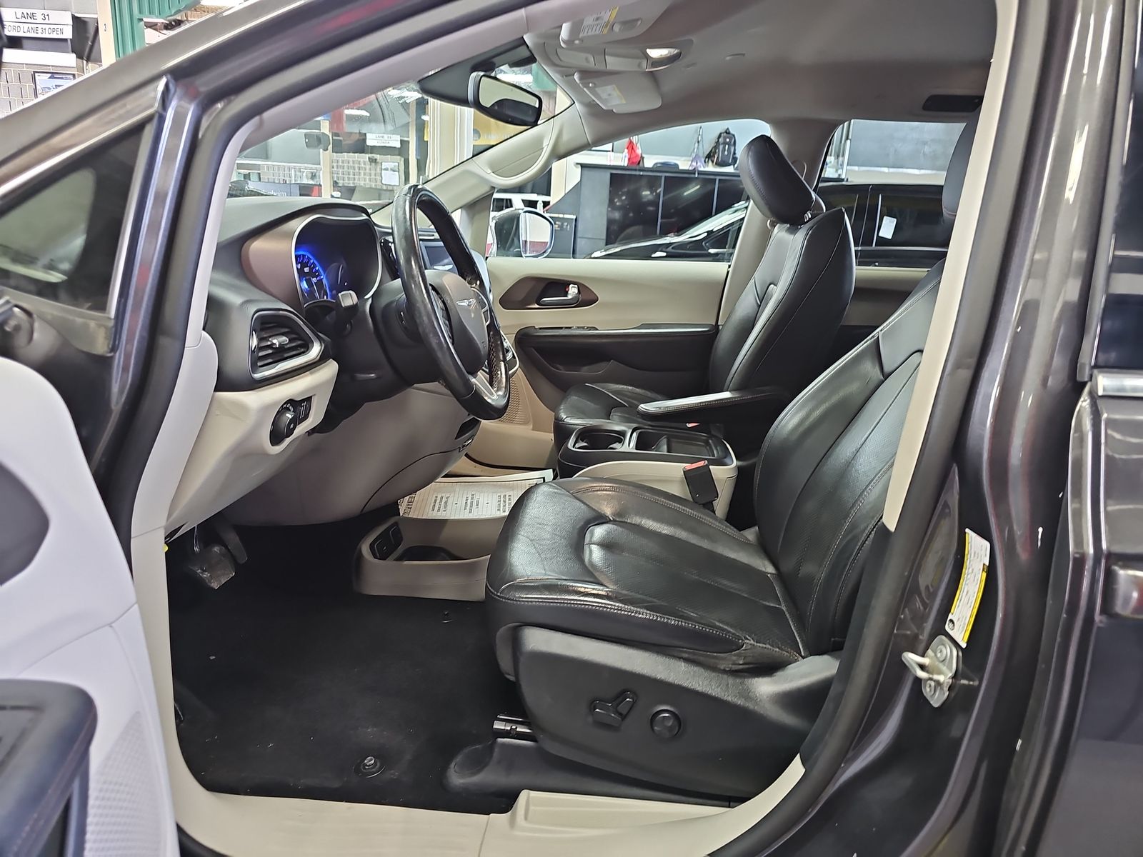 2019 Chrysler Pacifica Touring L FWD