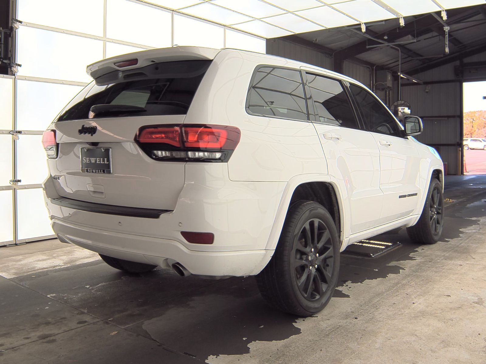 2019 Jeep Grand Cherokee Laredo Altitude Edition AWD