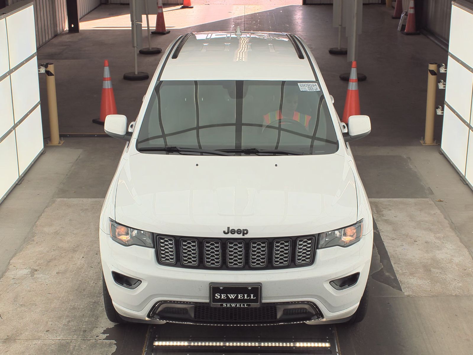 2019 Jeep Grand Cherokee Laredo Altitude Edition AWD