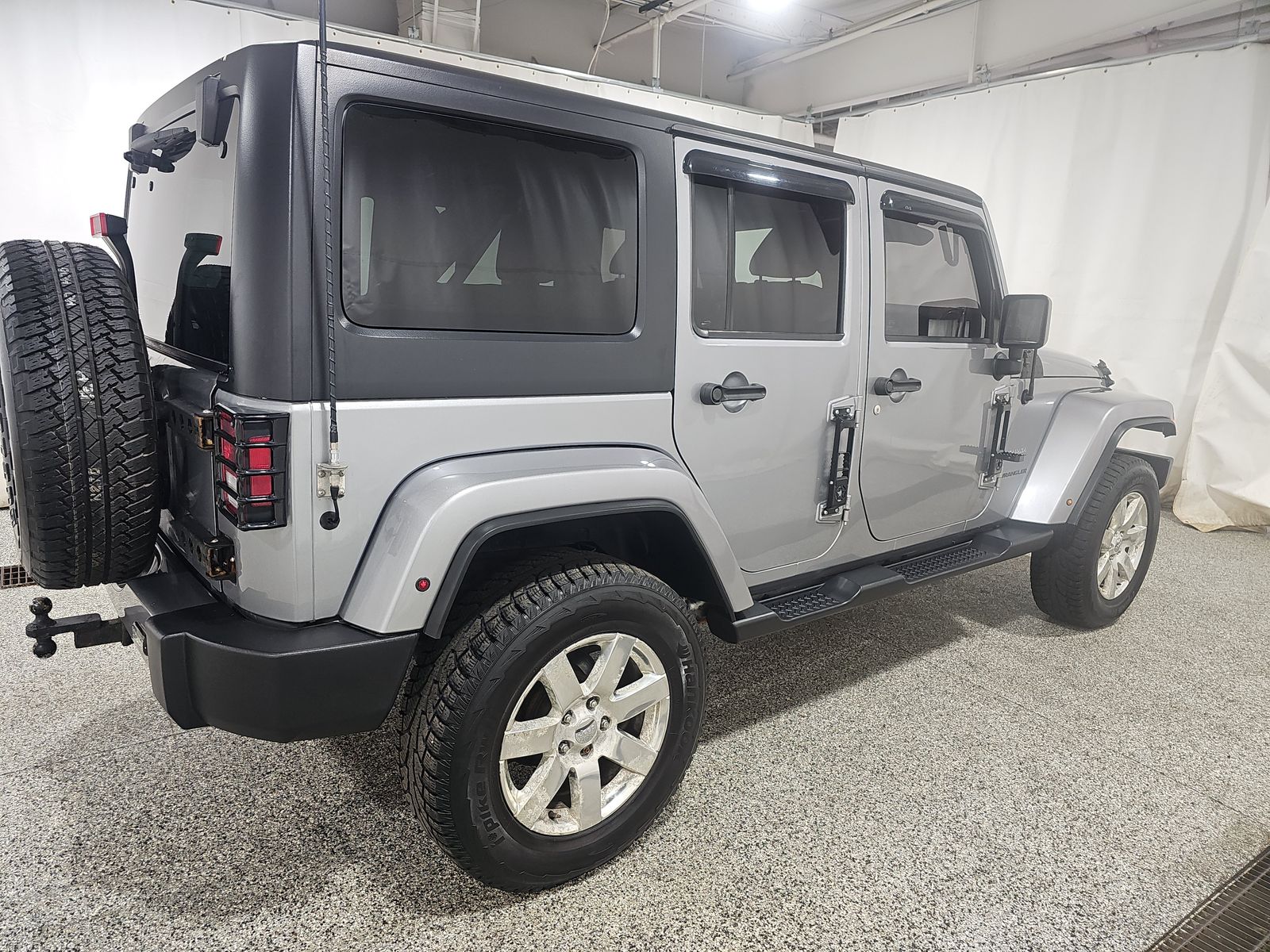 2016 Jeep Wrangler Unlimited Sahara AWD