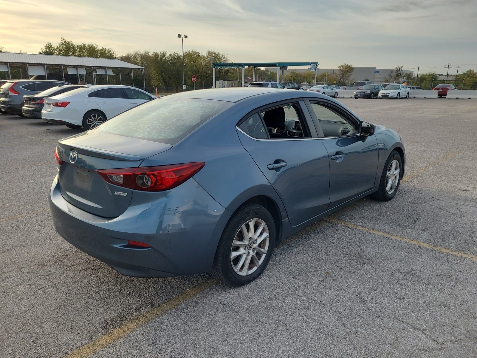 2016 MAZDA MAZDA3 i Touring FWD