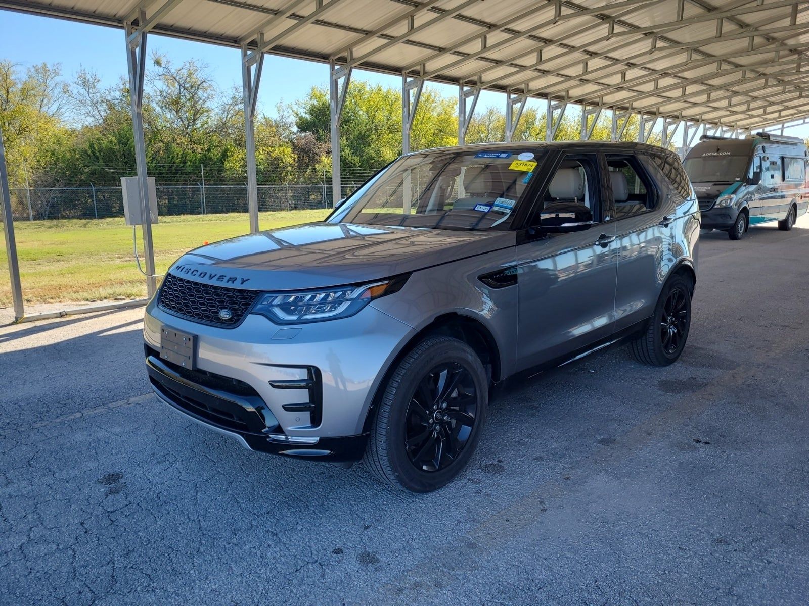 2020 Land Rover Discovery Landmark Edition AWD