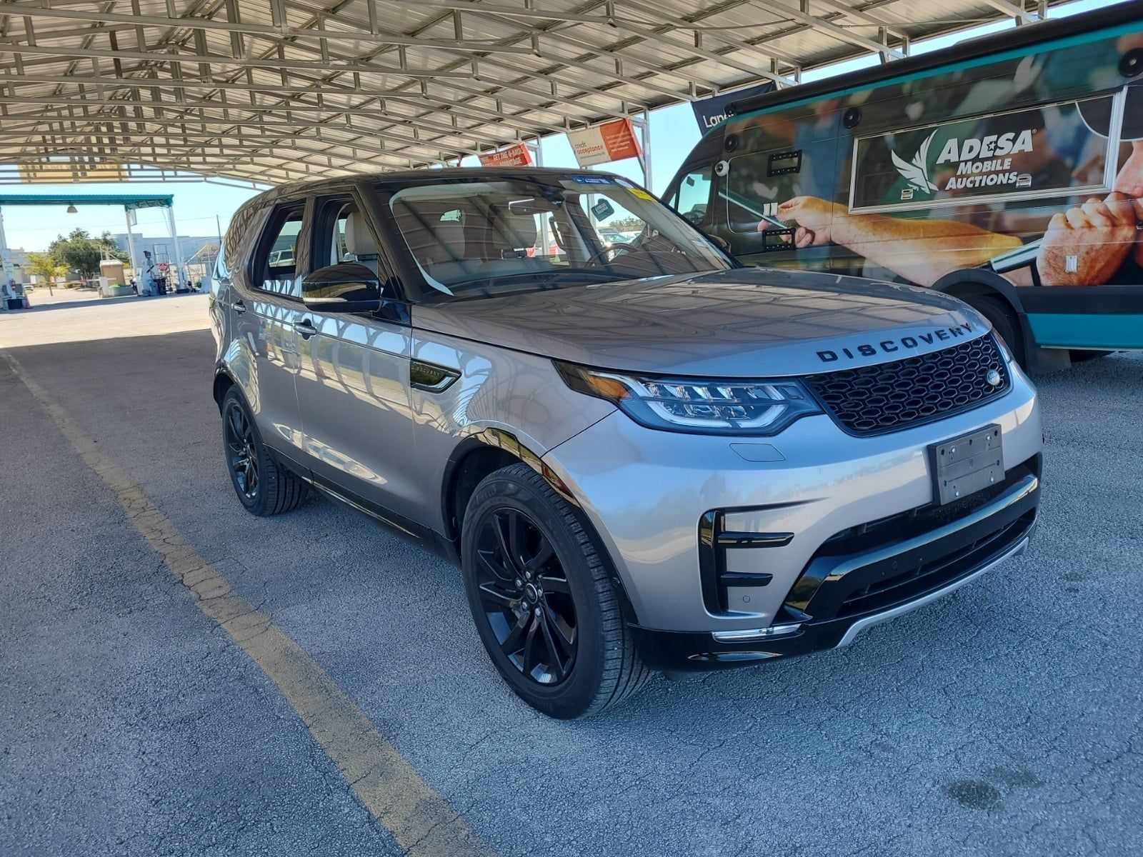 2020 Land Rover Discovery Landmark Edition AWD