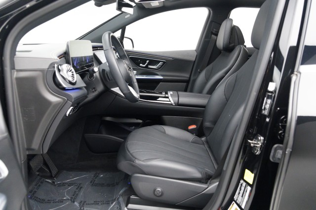Mercedes-Benz EQE 350 SUV снимка Mercedes-Benz EQE 350 SUV