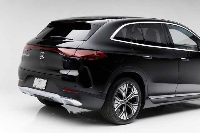 Mercedes-Benz EQE 350 SUV снимка Mercedes-Benz EQE 350 SUV