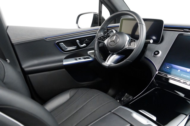 Mercedes-Benz EQE 350 SUV снимка Mercedes-Benz EQE 350 SUV