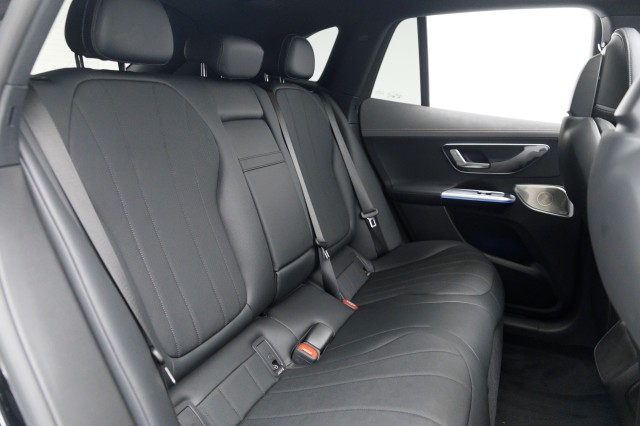 Mercedes-Benz EQE 350 SUV снимка Mercedes-Benz EQE 350 SUV
