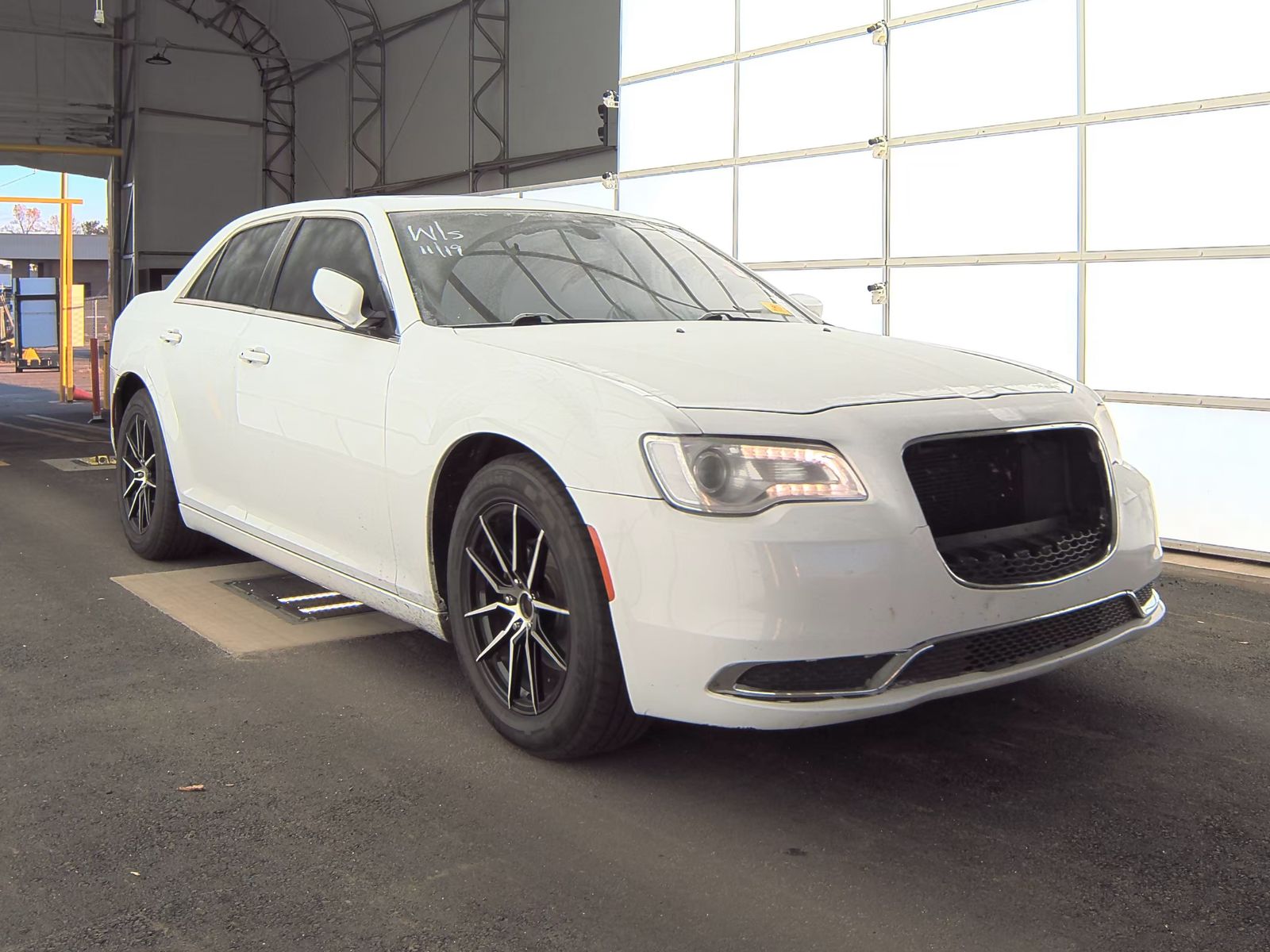 2017 Chrysler 300 Limited RWD