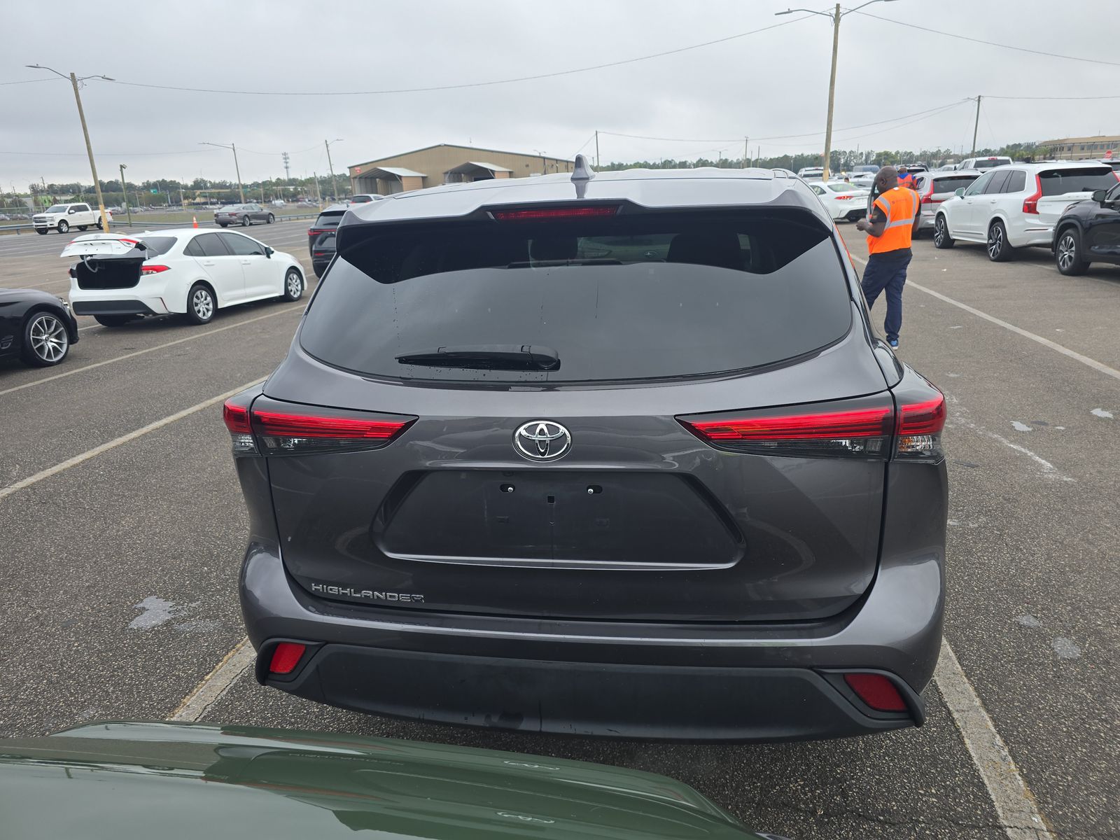 2021 Toyota Highlander L FWD