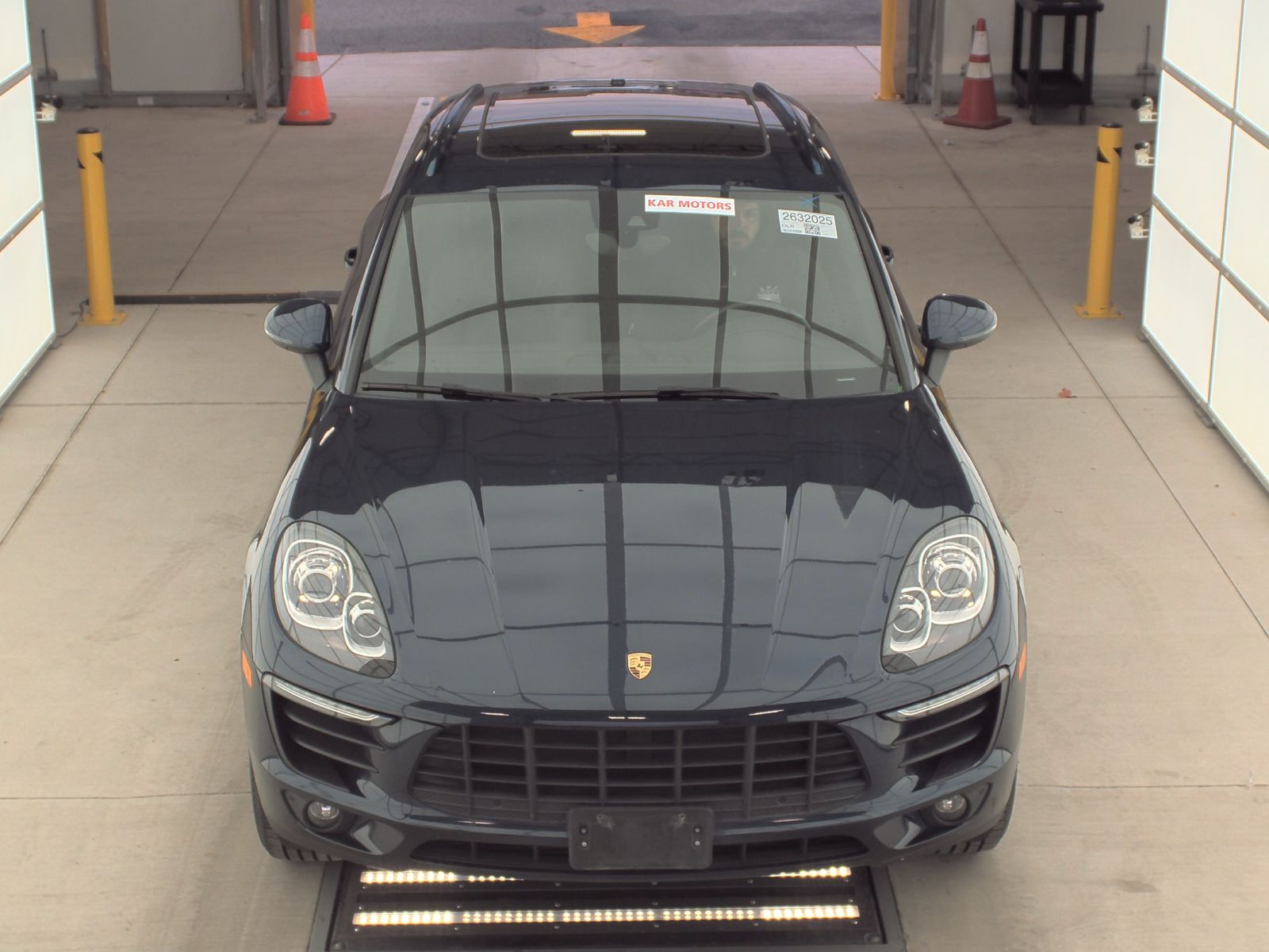 2017 Porsche Macan Base AWD