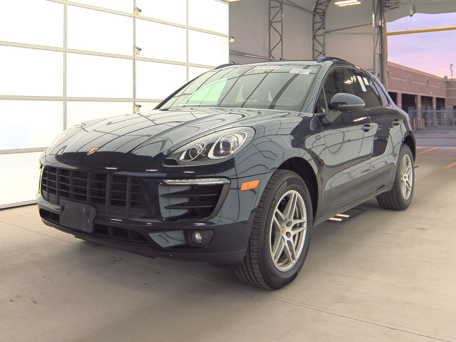 2017 Porsche Macan Base AWD