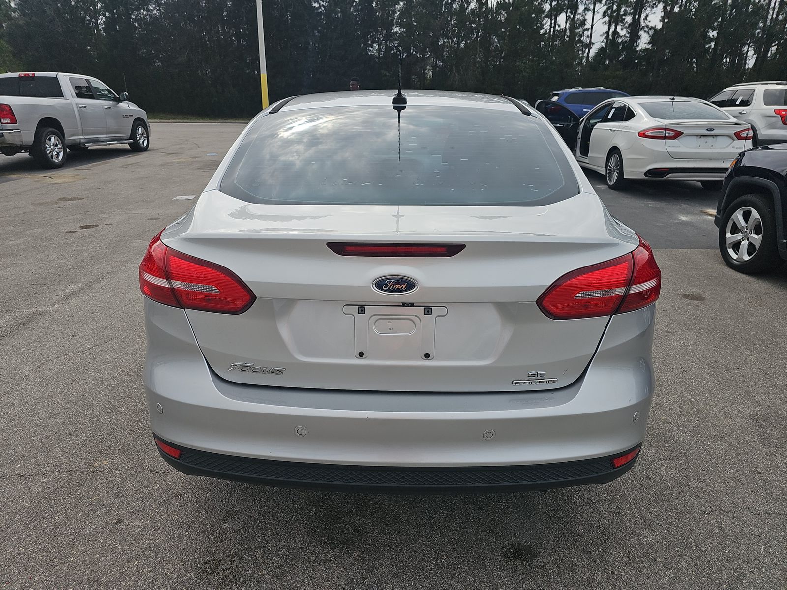 2016 Ford Focus SE FWD