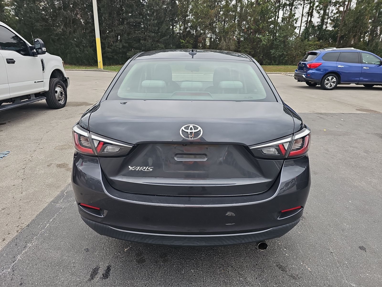 2019 Toyota Yaris L FWD