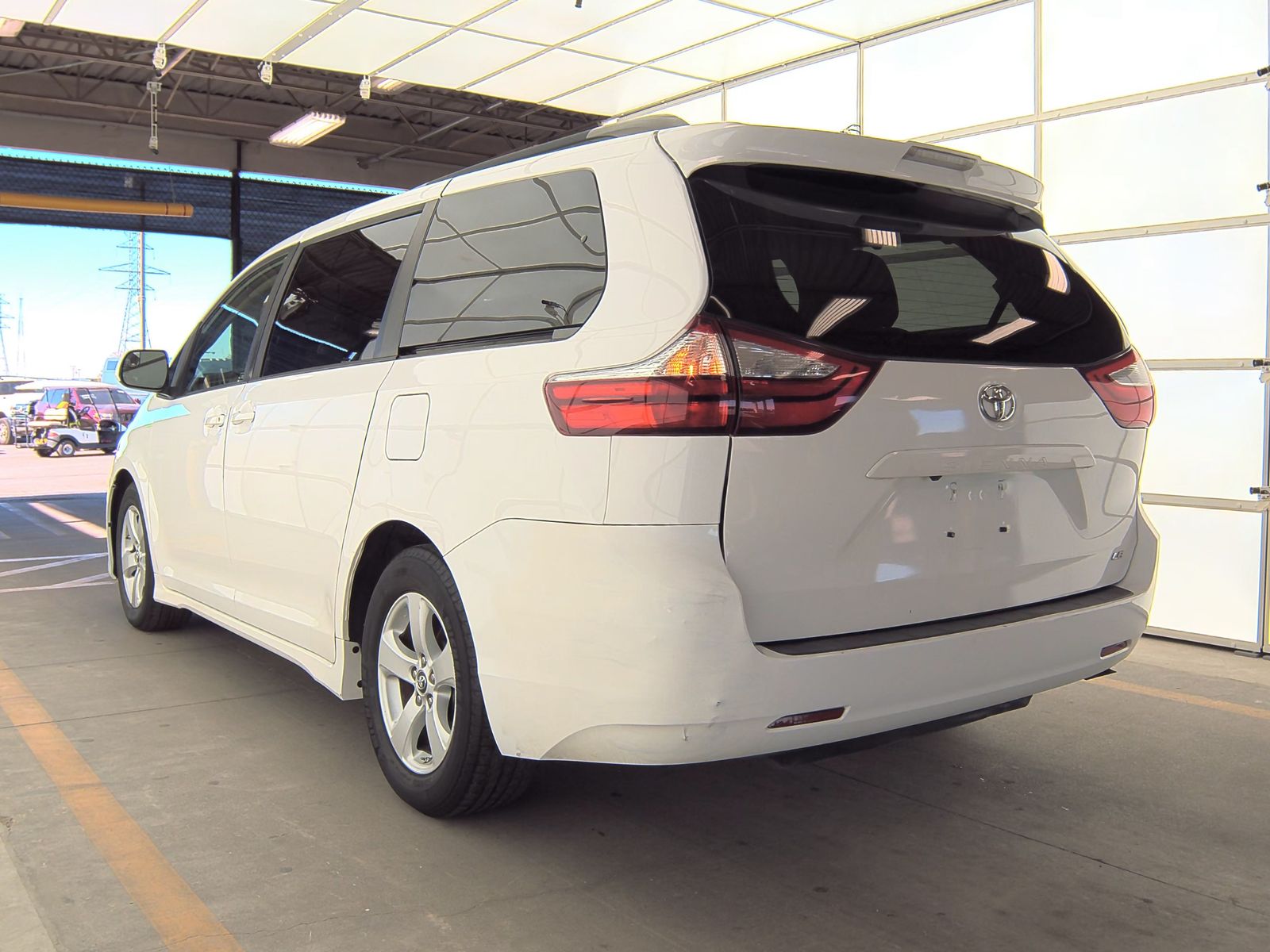 2019 Toyota Sienna LE FWD