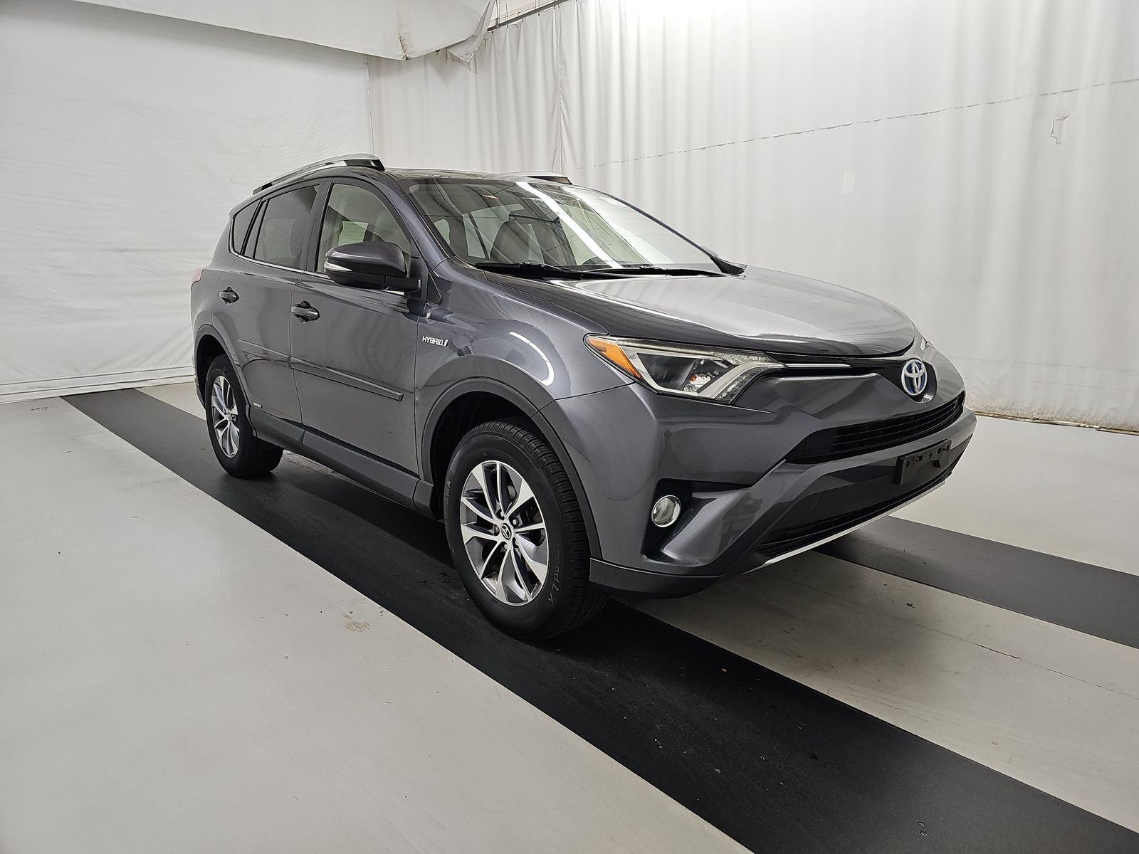 2016 Toyota RAV4 Hybrid XLE AWD