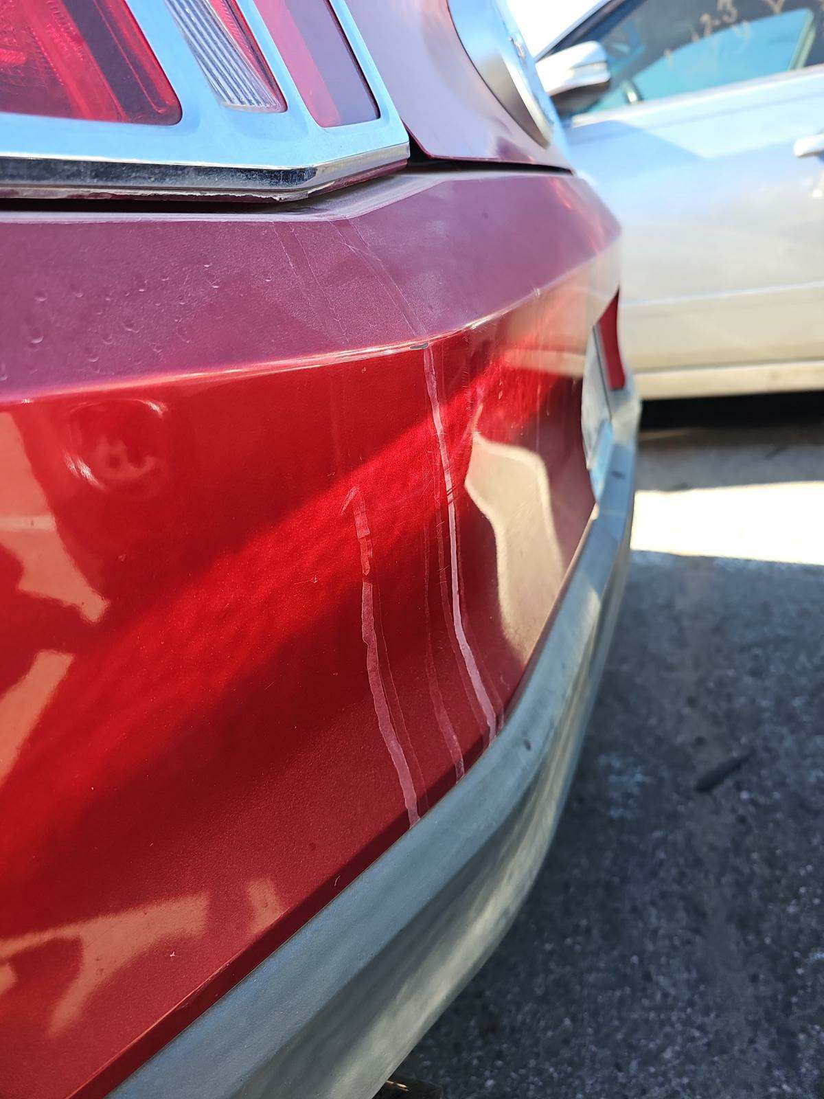 2012 Ford Mustang V6 Premium RWD