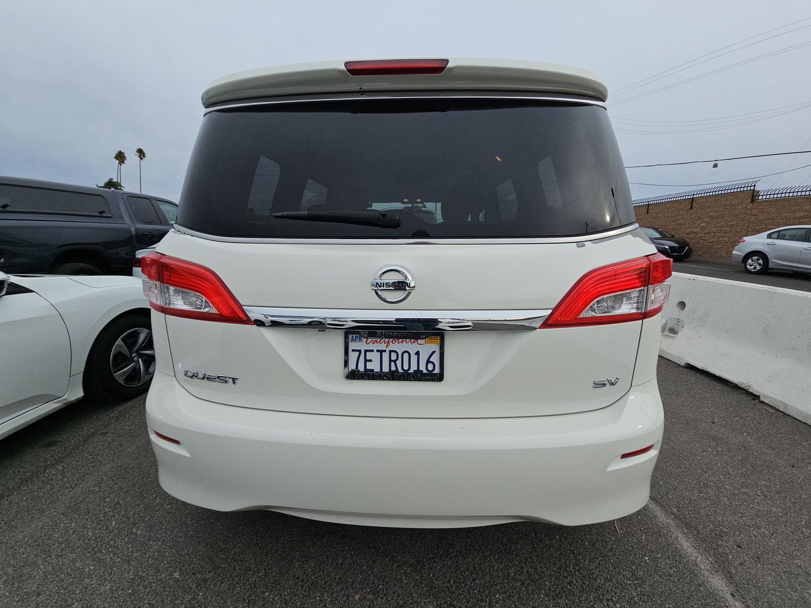 2014 Nissan Quest SV FWD