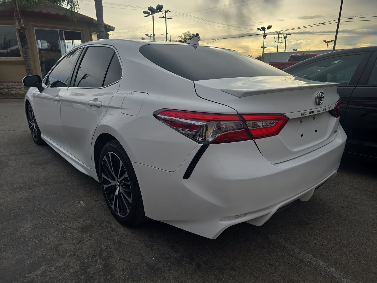 2019 Toyota Camry SE FWD