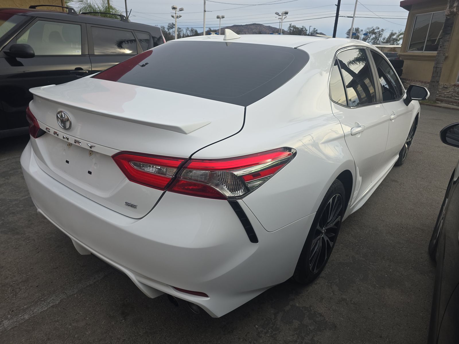 2019 Toyota Camry SE FWD