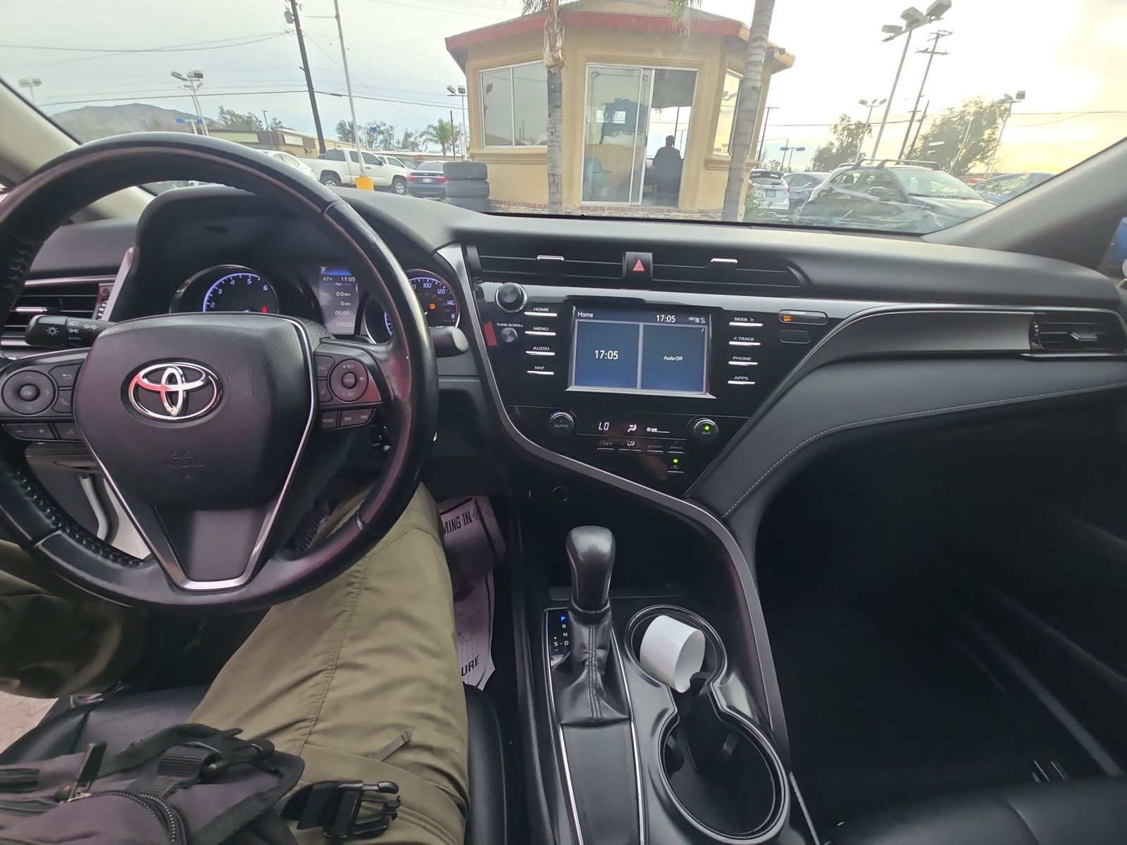 2019 Toyota Camry SE FWD