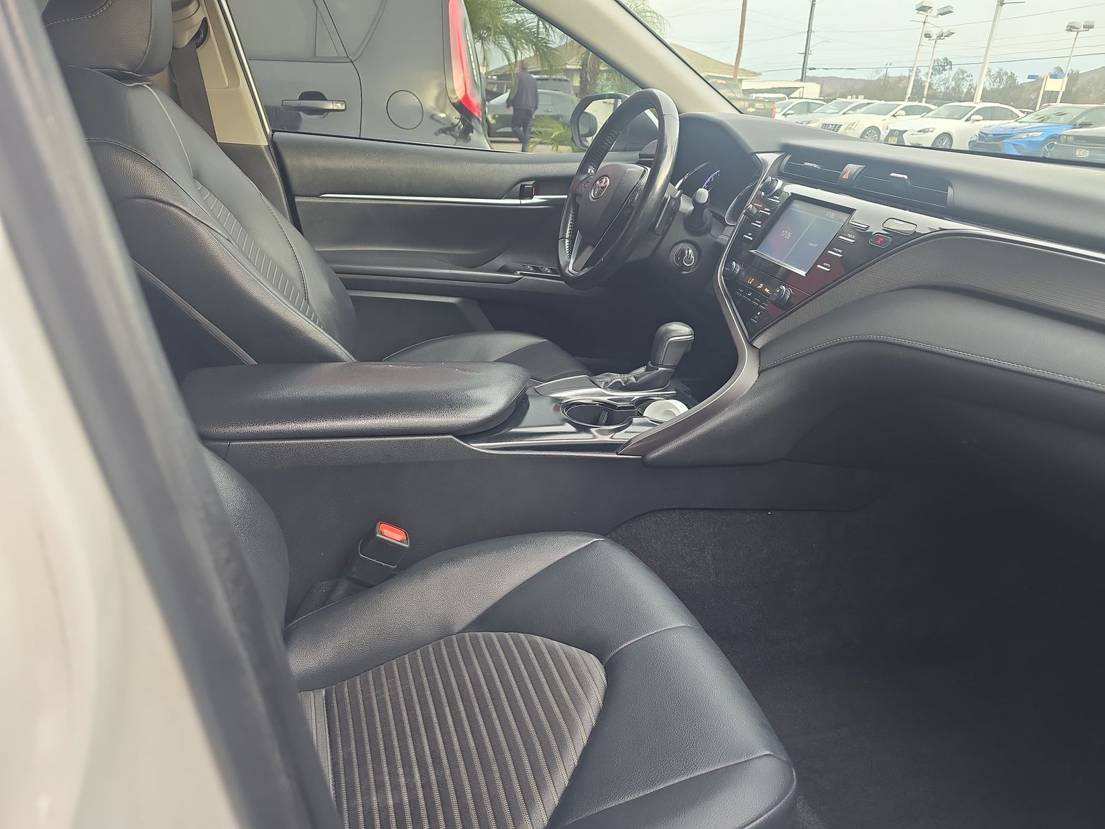 2019 Toyota Camry SE FWD