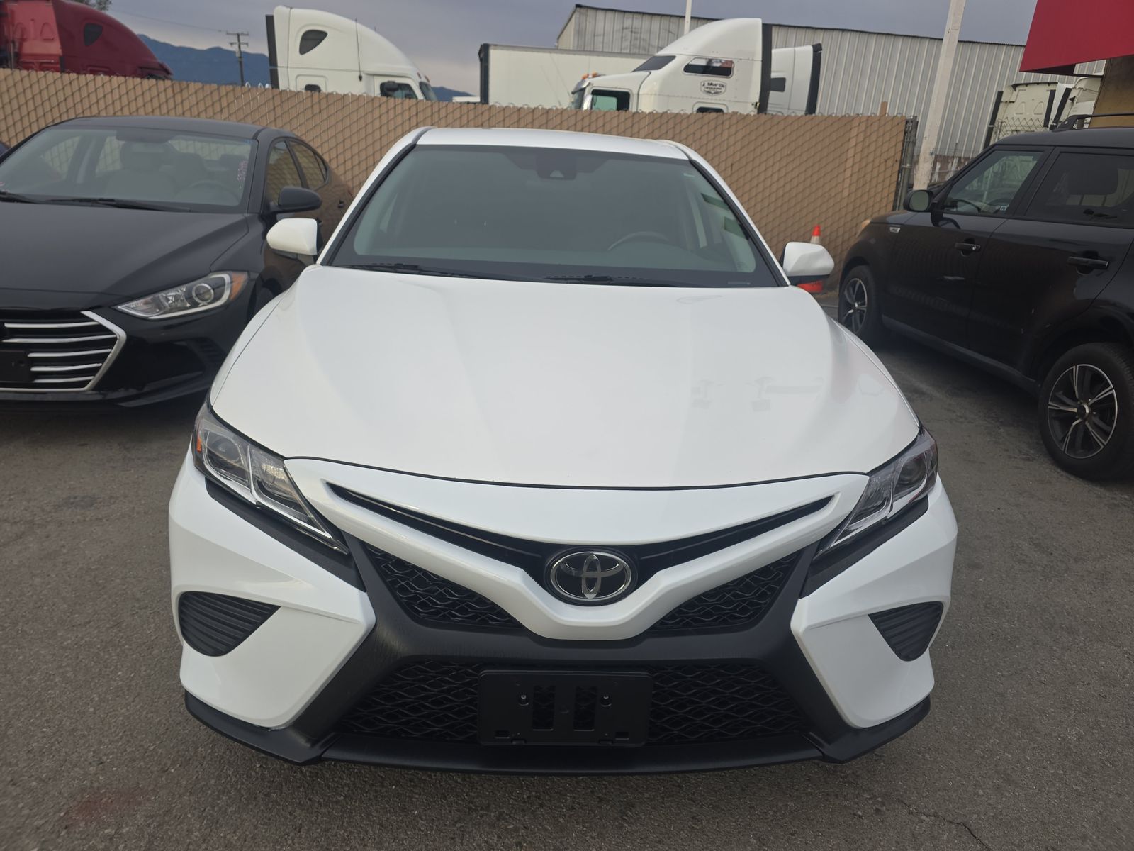 2019 Toyota Camry SE FWD
